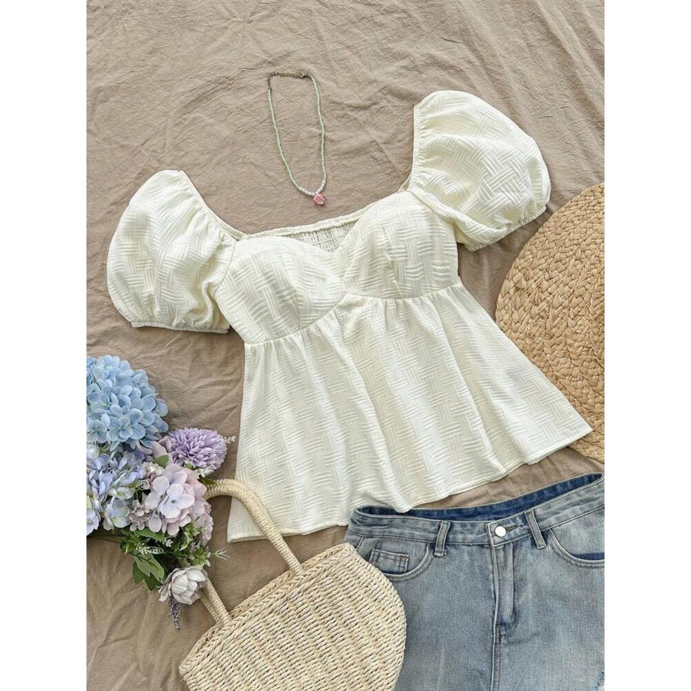 Women’s Textured Babydoll Blouse Puff Sleeve Sweetheart Neck Peplum Large Cream